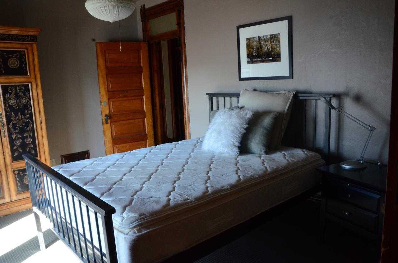 Off Broadway B & B DEN Eksteriør bilde